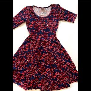 Lularoe Nicole dress w red triangles. NWOT.